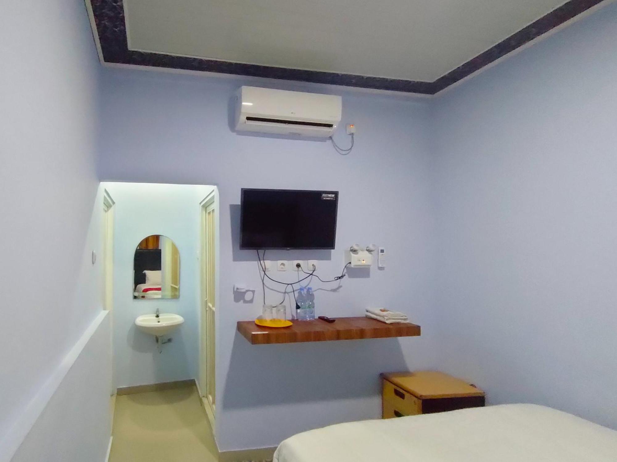 Hotel Reddoorz Syariah Near Stasiun Wates Wates  Exteriér fotografie