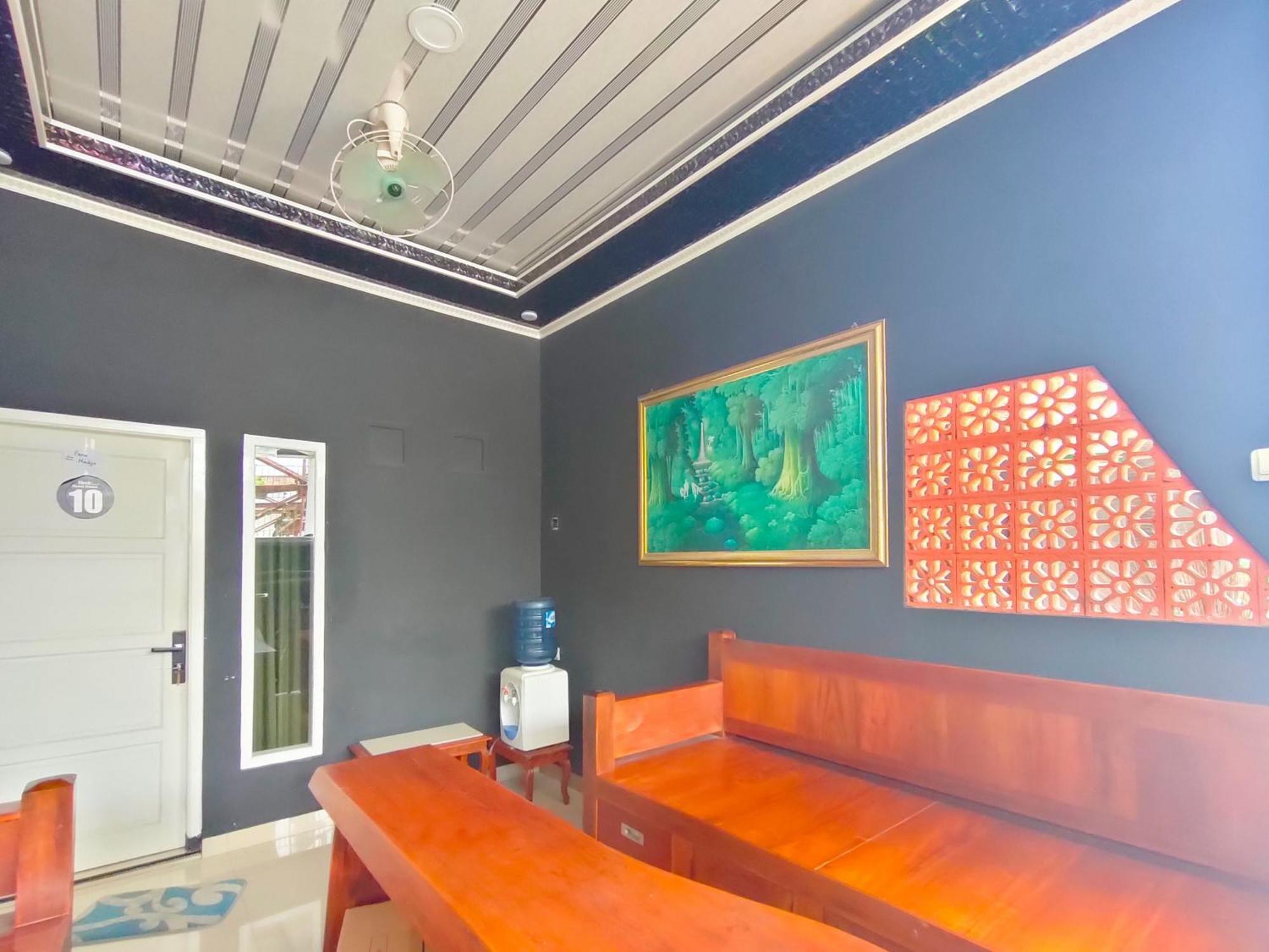 Hotel Reddoorz Syariah Near Stasiun Wates Wates  Exteriér fotografie